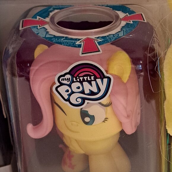 Mighty mugs Fluttershy my little pony G4 FIM NIB new in box - Picture 2 of 5